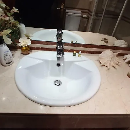 Hogar, A Modo De * 기욘